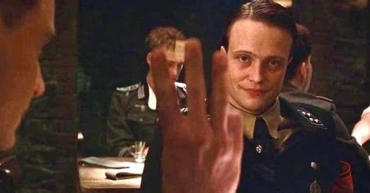 Top Tourist Tells: What Screams ‘Foreigner’ Abroad