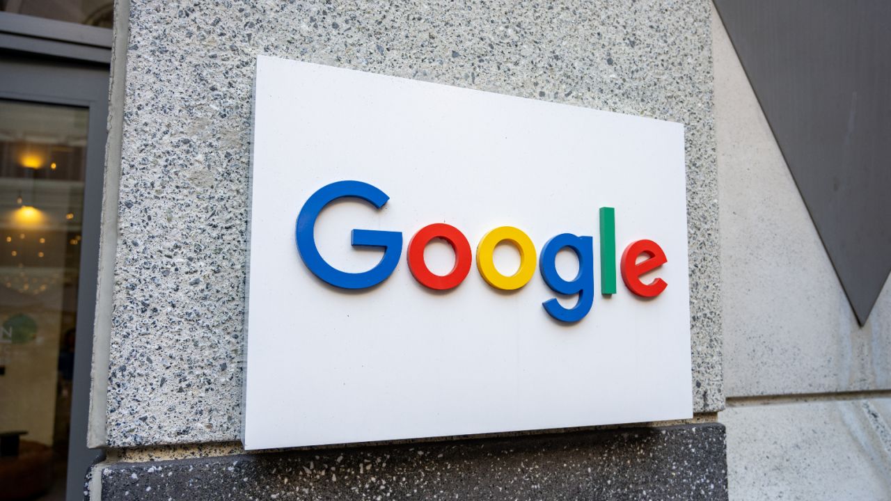 Russian court hits Google for million times global GDP in fines – TVP World