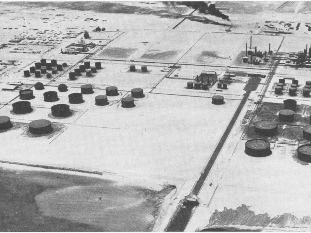 Iran Strikes Saudi Aramco’s Ras Tanura Refinery, Shaking Global Oil Markets