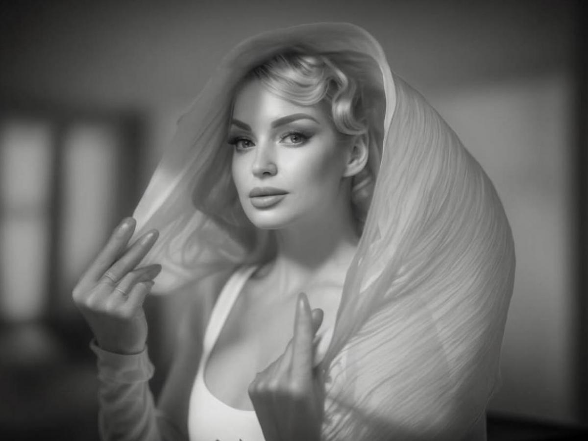 Russian Ballerina Claims Actor Jim Carrey Died Long Ago