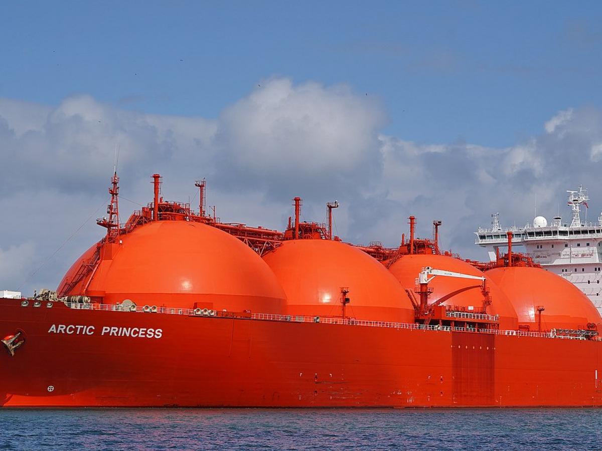 30 Crew Rescued, Ship Destroyed