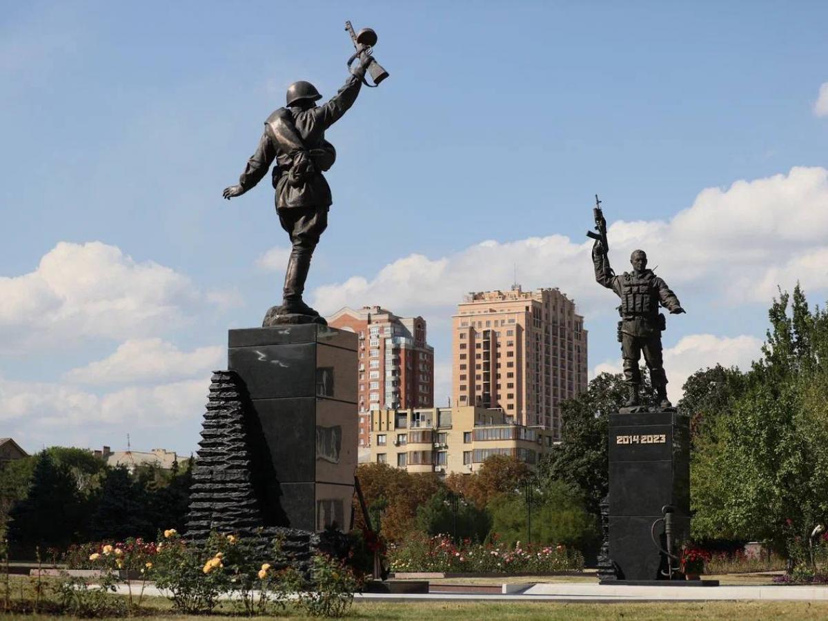 Putin Says Ukraine Still Controls Up to 17 Percent of Donetsk Region