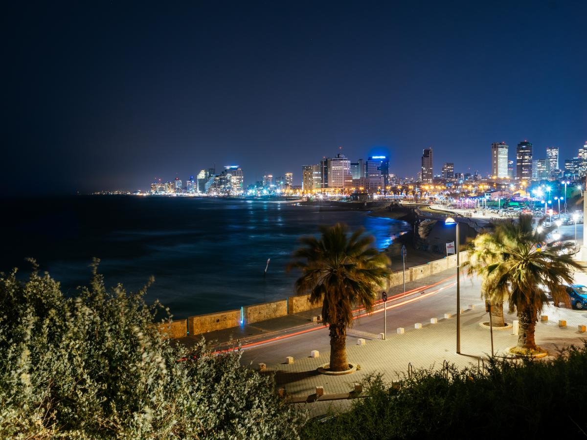 Rocket Debris Halts Tel Aviv Commuter Trains After Iranian Attack