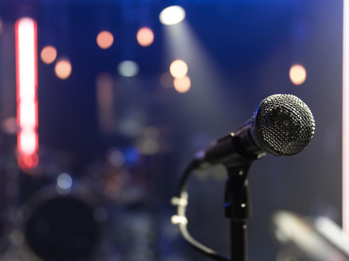 Ex-Intel Chief Challenges US Strike on Iran