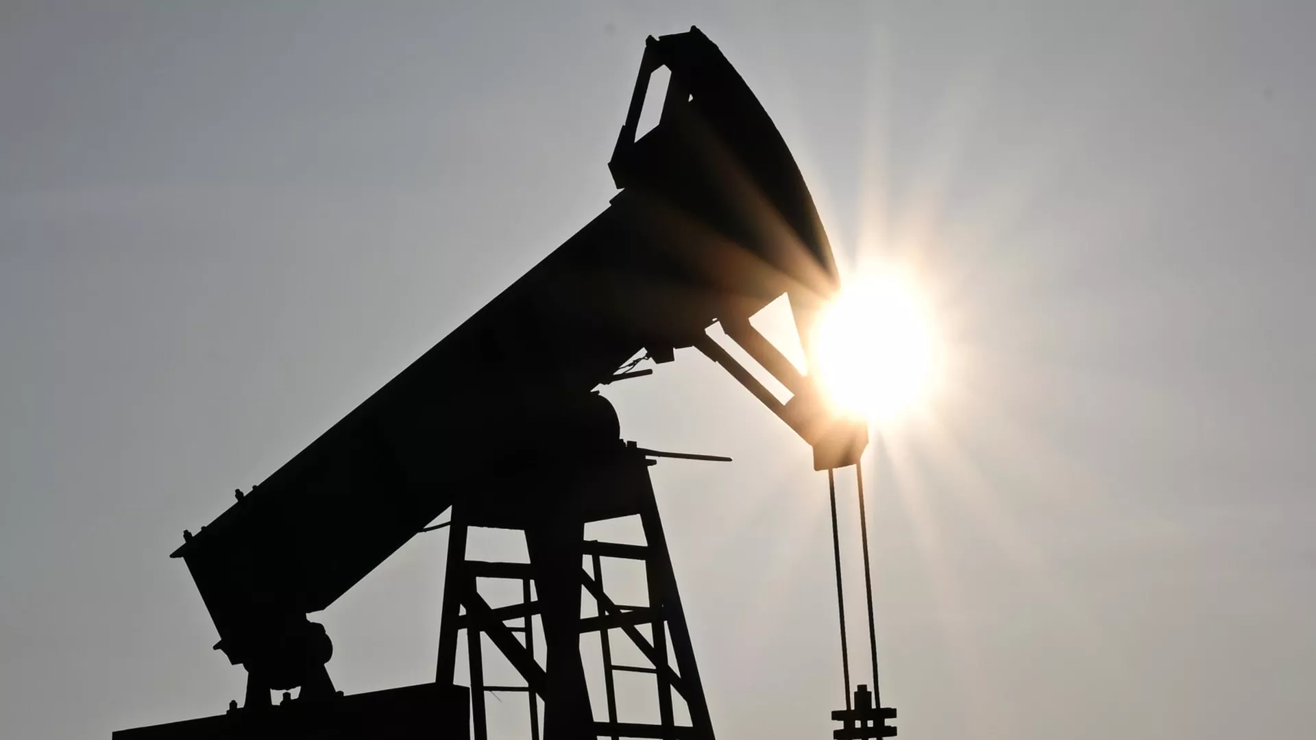 Trump plans to ease sanctions on Russian oil – Reuters