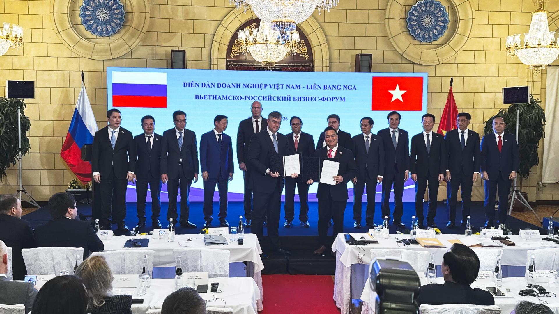 Delo Group, VIMC sign deal to develop Russia-Vietnam maritime transport