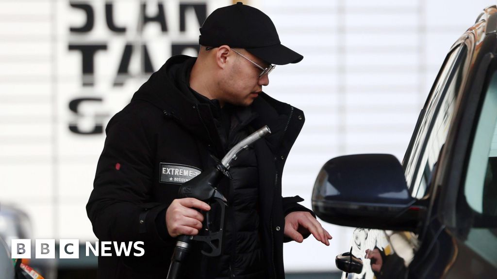 Oil rises above $115 and Asia shares slide as Iran war escalates