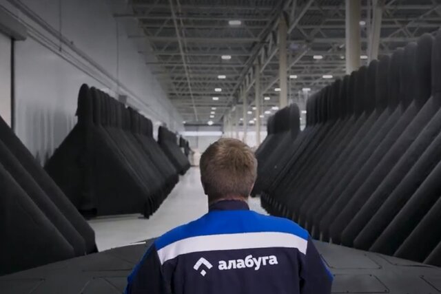 A drone factory in Russia is running ads featuring teens who say they earn thousands assembling Shahed drones — Meduza