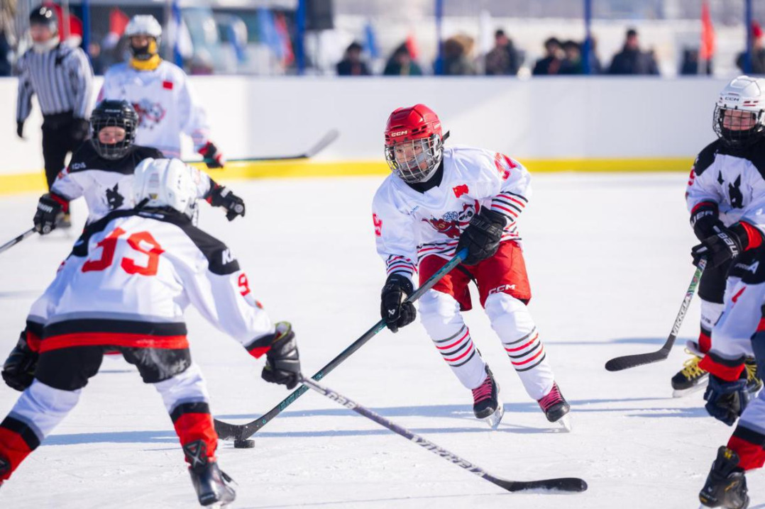 China-Russia winter sports series opens on frozen Heilongjiang River
