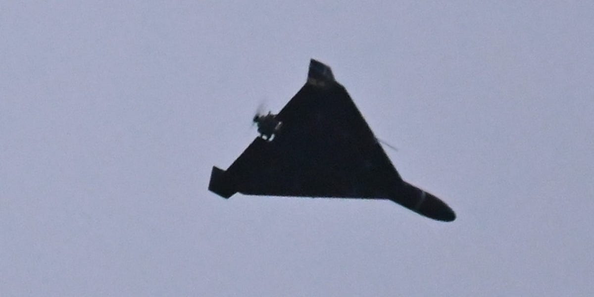 Russia Breaks Record, Launches Nearly 1,000 Strike Drones in a Day