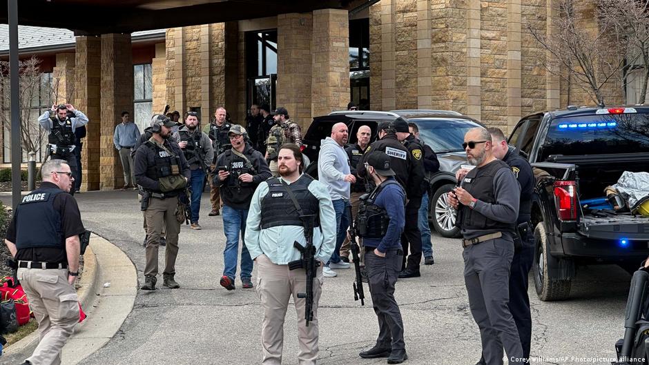 Police respond to ‘active shooter’ at Detroit-area synagogue