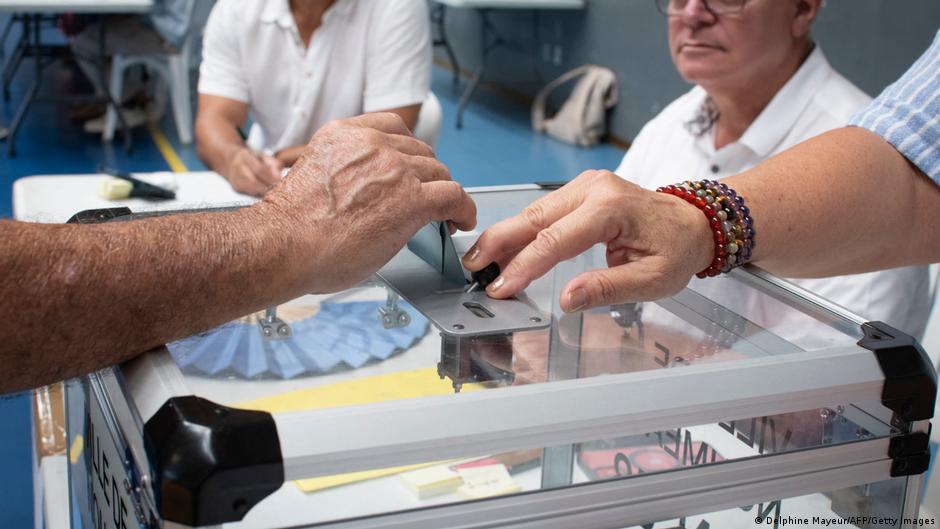 Far-right strength put to test in local elections