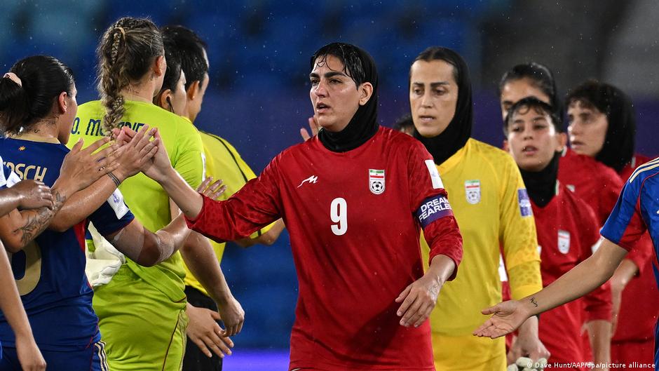 Iran says women’s soccer captain drops Australia asylum bid