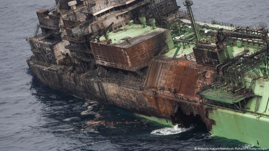 Adrift Russia tanker risks Mediterranean ecological disaster