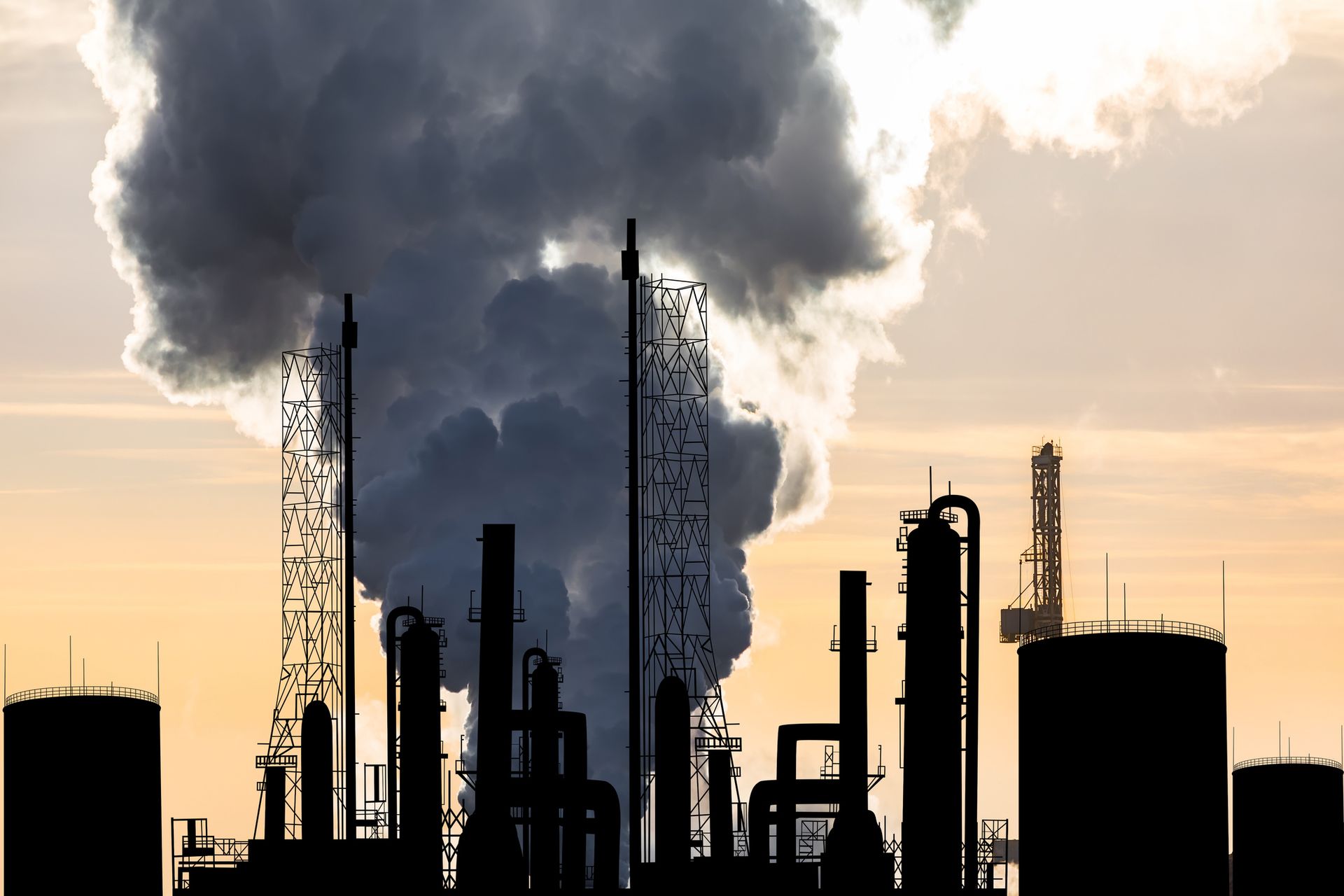 As Russian oil profits soar, so do Ukraine’s drone attacks on refineries