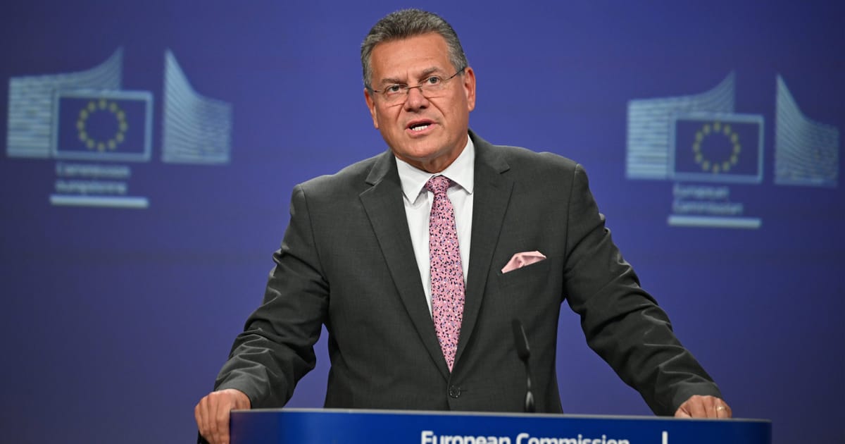 Text messages by trade czar Šefčovič reveal early concerns over EU-US deal – POLITICO