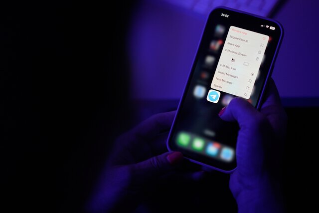 Russian state media is urging users to delete Telegram, citing risks from cyberattacks to overheating phones. Is it actually unsafe? — Meduza