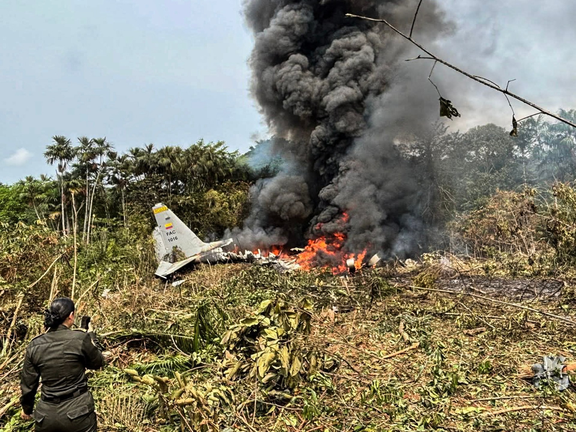 Colombian military plane crash kills at least one, injures 77 | Military News