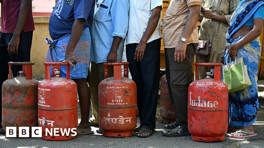 War on Iran squeezes India’s cooking-gas supplies