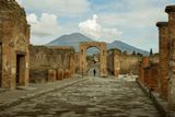 Ancient Roman Machine Gun-Like Weapon May Have Damaged Pompeii’s Walls During Siege