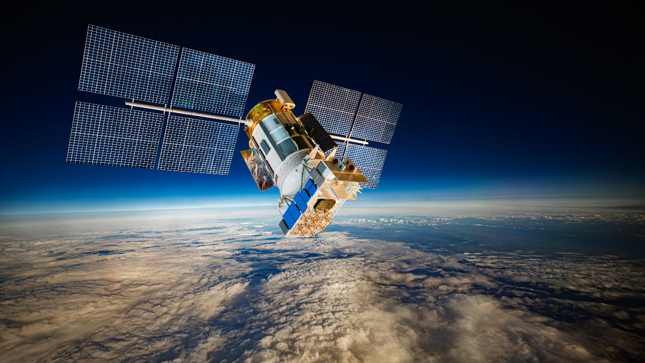 Russia challenges Starlink with launch of 16 low-orbit satellites – TVP World