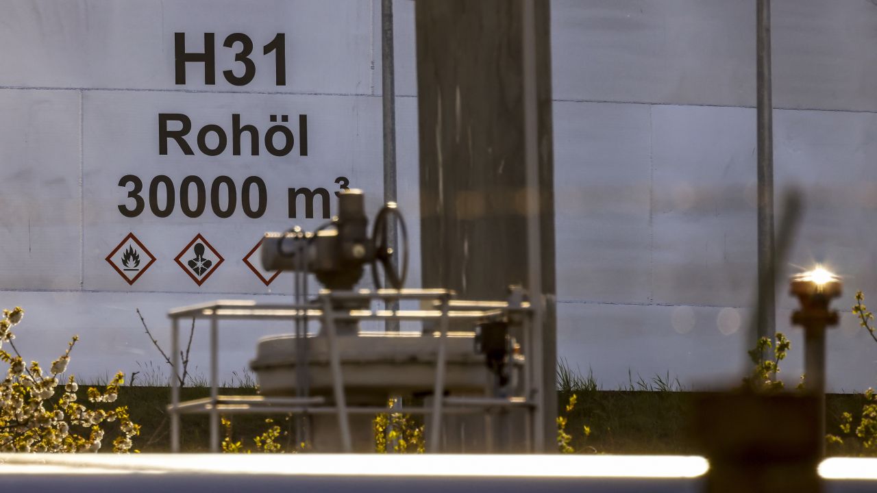 US excludes Rosneft Germany from Russia sanctions 'indefinitely,' says Bloomberg – TVP World