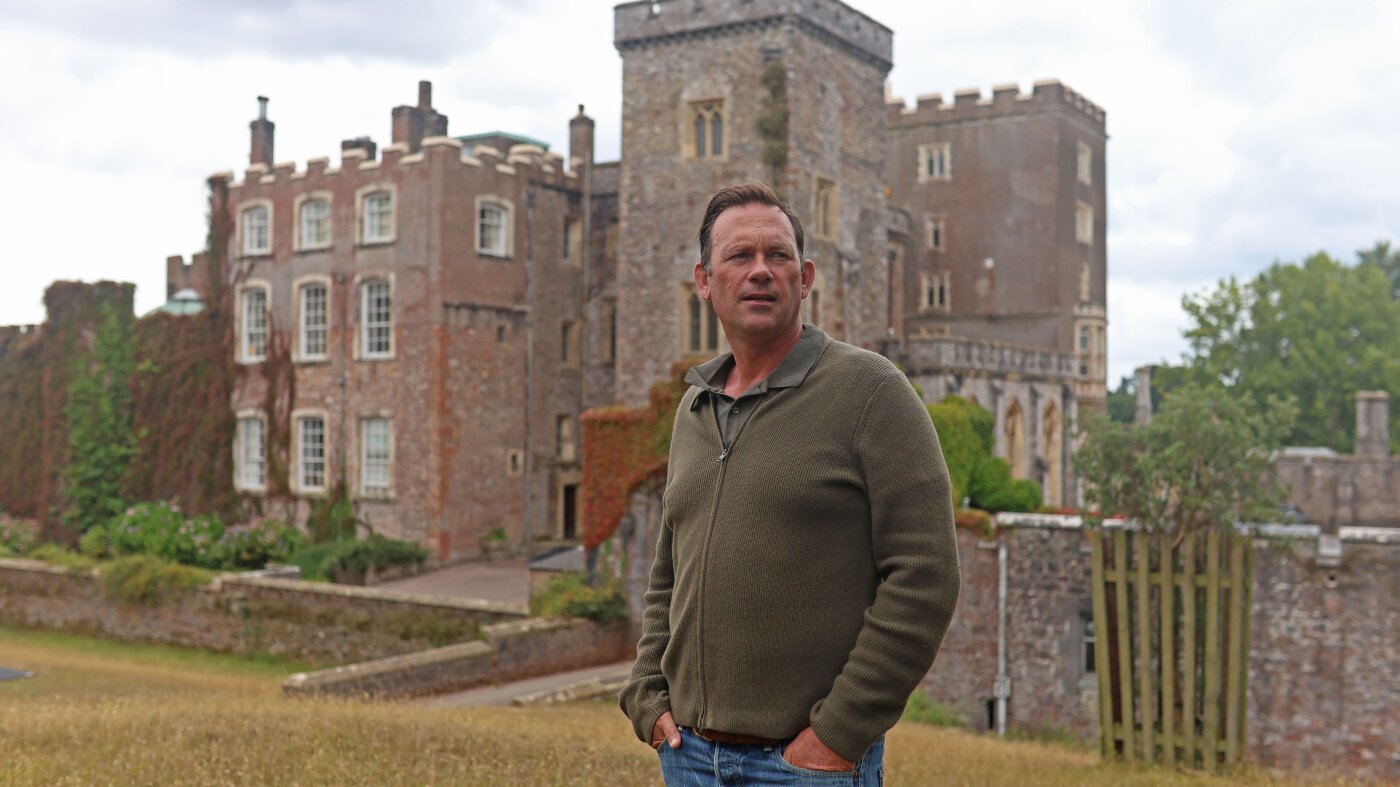 U.K. Parliament abolishes hereditary lords : NPR