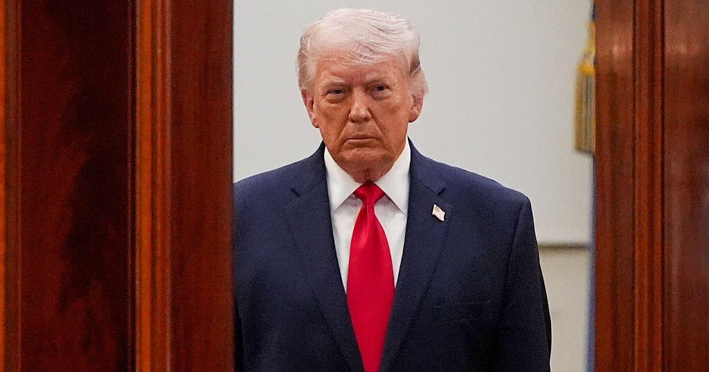 Trump warns Iran of looming deadline to reopen Strait of Hormuz: “Time is running out”