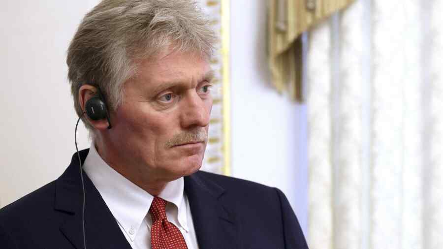 Zelenskyy was supposed to withdraw troops from Donbass “yesterday” – Peskov