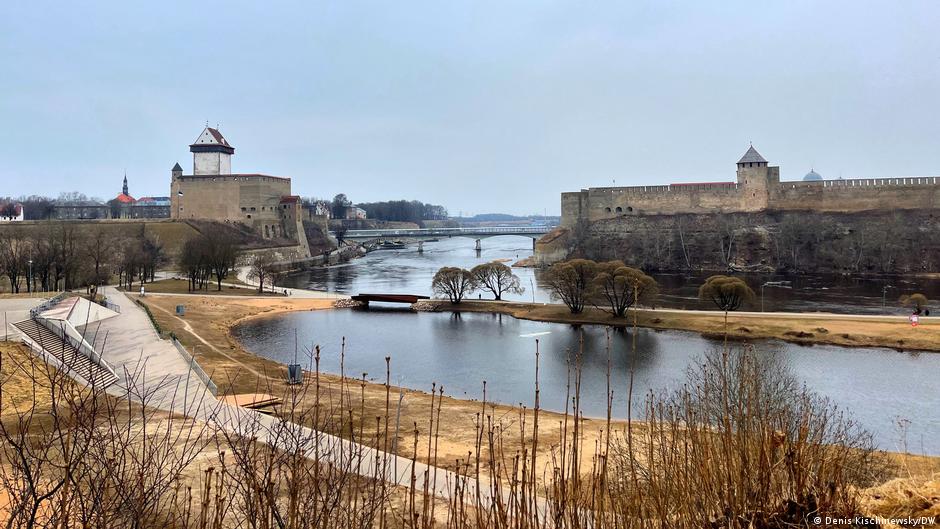 Does the Estonian city of Narva really want to join Russia?