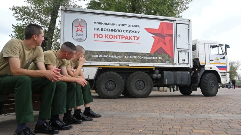 Russia Recruits Intoxicated Men As Military Manpower Crisis Peaks