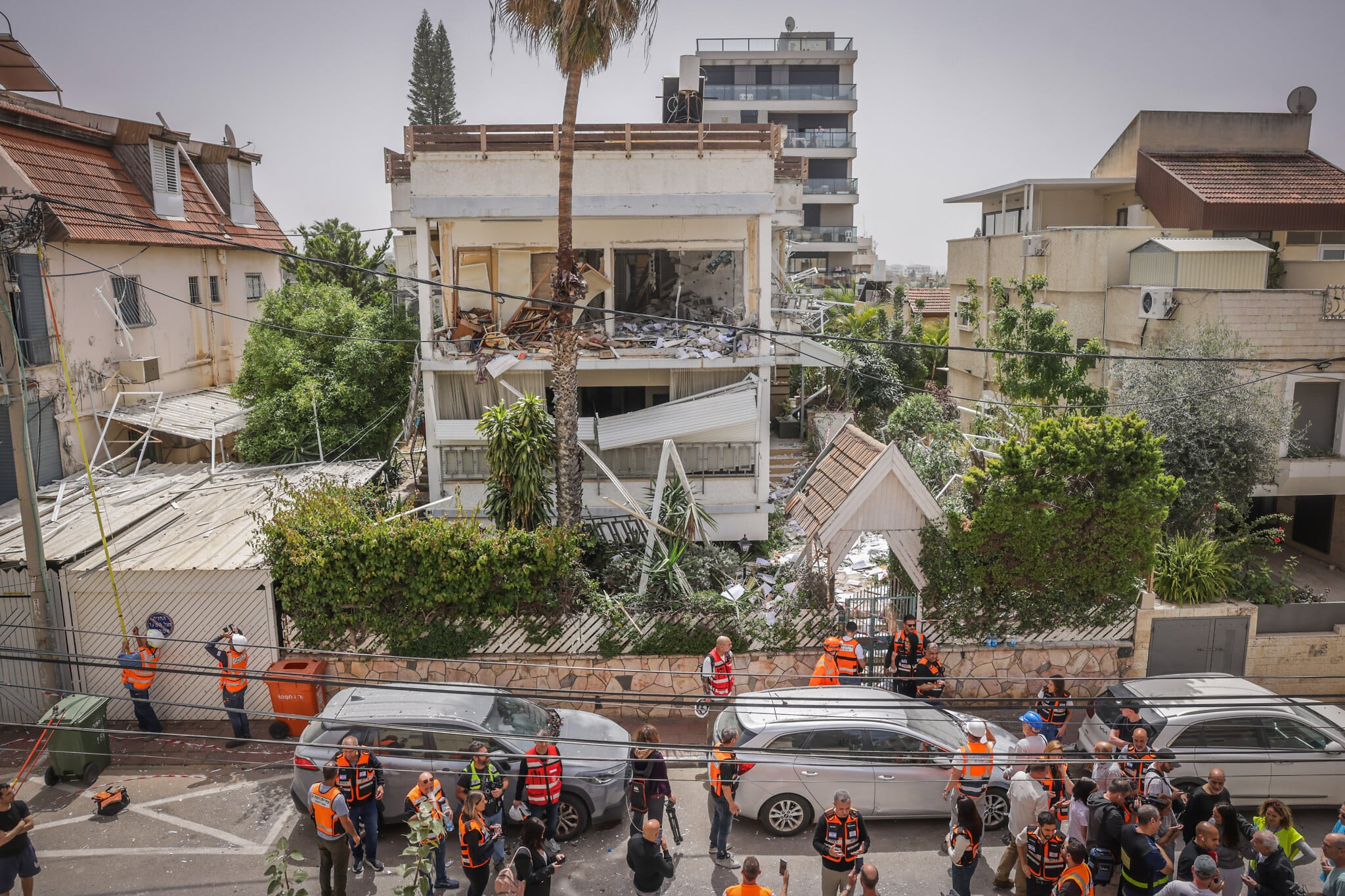 6 wounded as Iran cluster bombs smash homes in central Israel; IDF hits Iran infrastructure