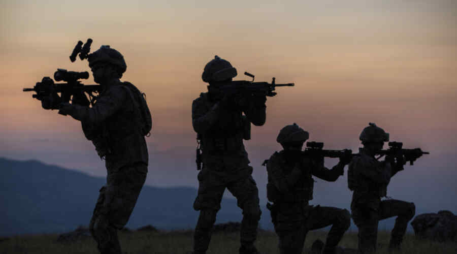 US special forces have arrived in Iran to rescue a missing pilot