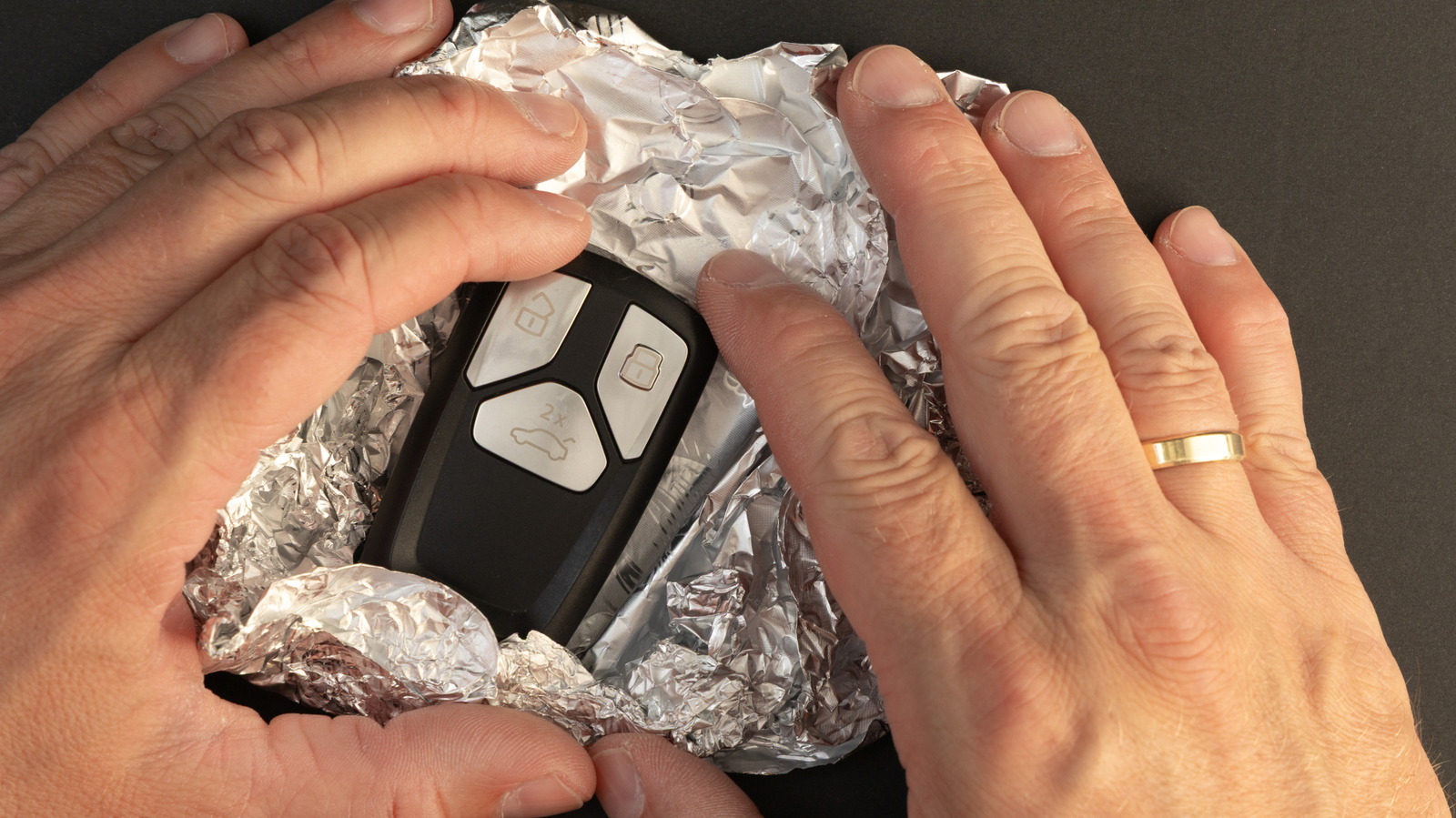 Wrapping Your Car Keys With Aluminum Foil Could Help Stop Thieves