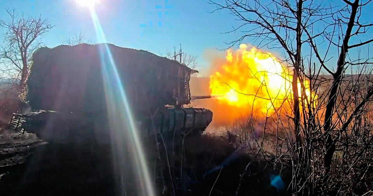 Russia and Ukraine trade deadly strikes as Zelensky travels to Istanbul for talks with Erdogan